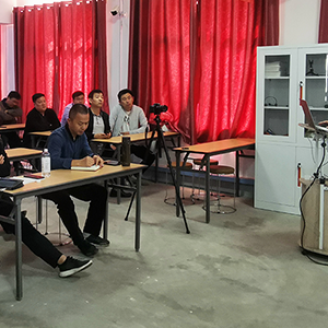 10��20��ɽ�|���x���ؙC(j��)е���޹�˾�e�k���p���Tʽ��ץ�����ؙC(j��)������Ӗ(x��n)�n��